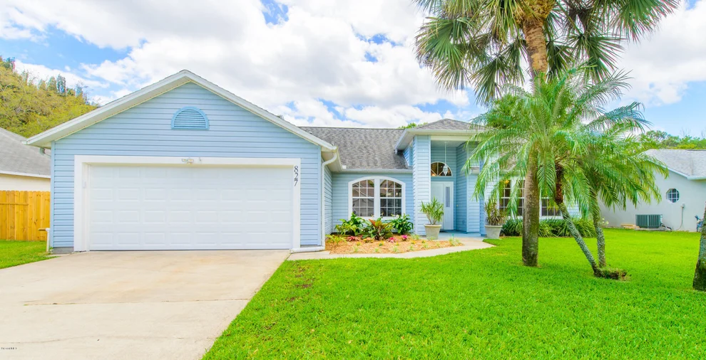Unit for sale at 827 Hunters Creek Drive, West Melbourne, FL 32904