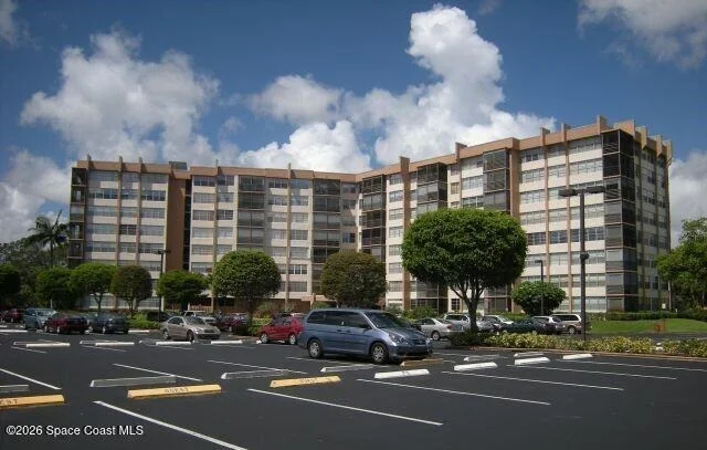 Unit for sale at 900 Saint Charles Place, Pembroke Pines, FL 33024