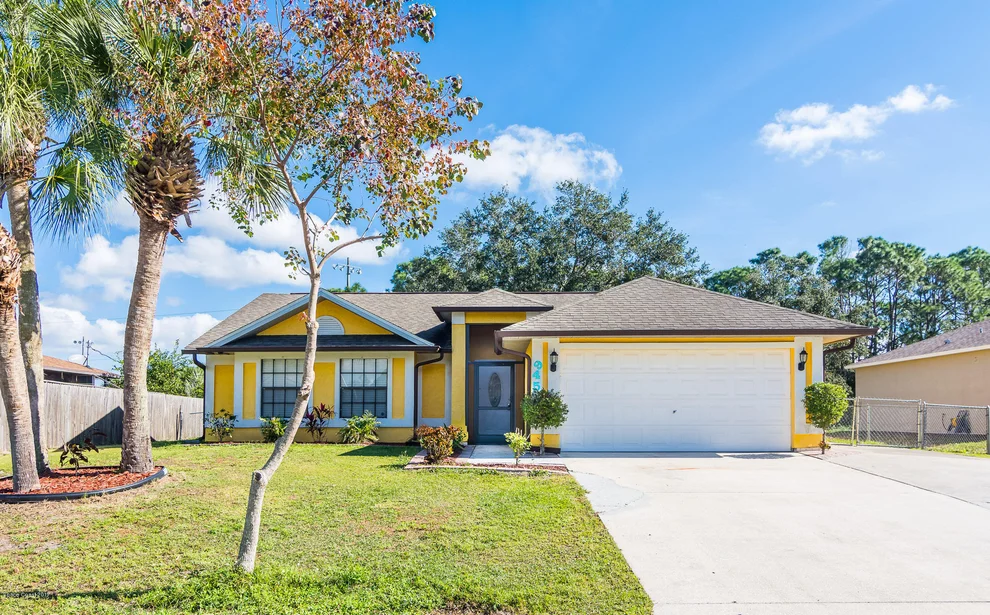 Unit for sale at 945 Essen Avenue NW, Palm Bay, FL 32907