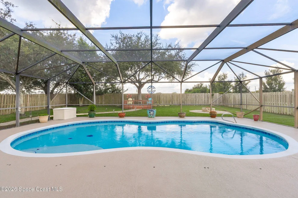 Unit for sale at 1933 Woodfield Circle, West Melbourne, FL 32904