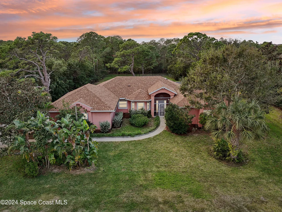Unit for sale at 5619 Cypress Creek Drive, Grant, FL 32949