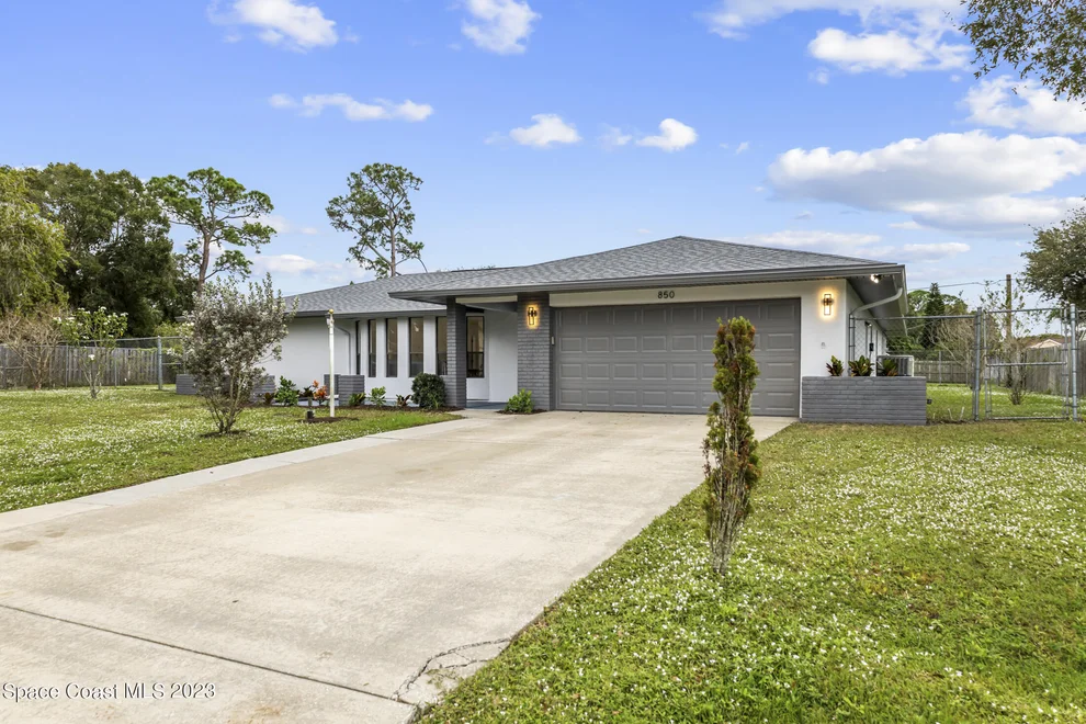 Unit for sale at 850 Haftez Street NE, Palm Bay, FL 32907