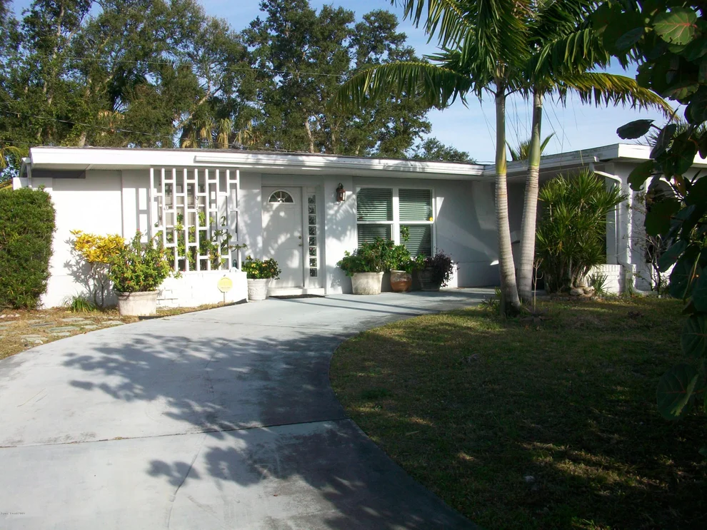 Unit for sale at 913 Darwin Lane NE, Palm Bay, FL 32905