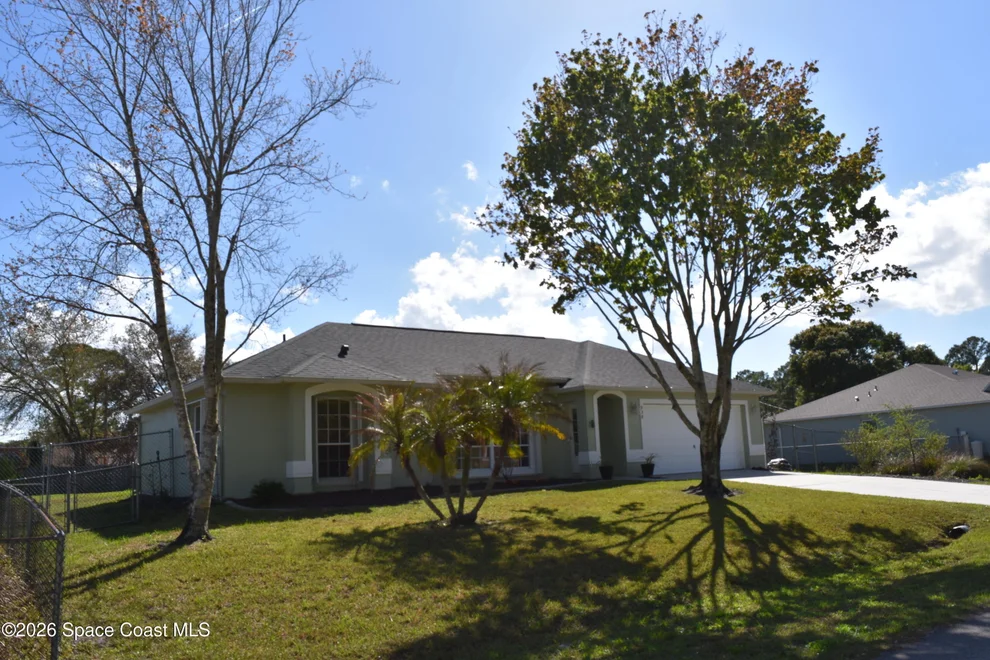 Unit for sale at 938 Commerce Road SE, Palm Bay, FL 32909