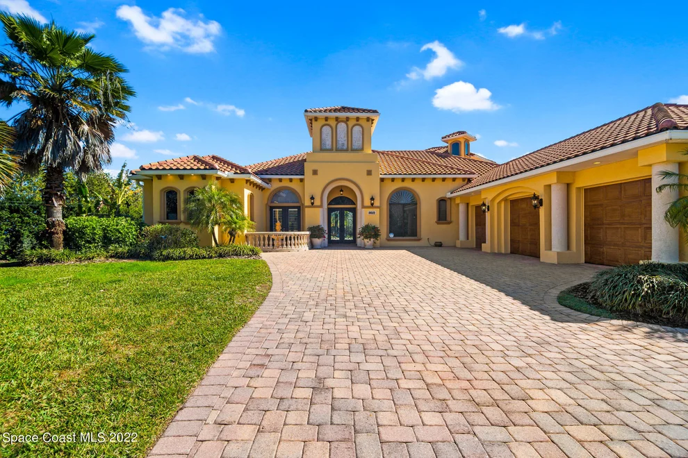 Unit for sale at 3618 Indian River Drive, Cocoa, FL 32926