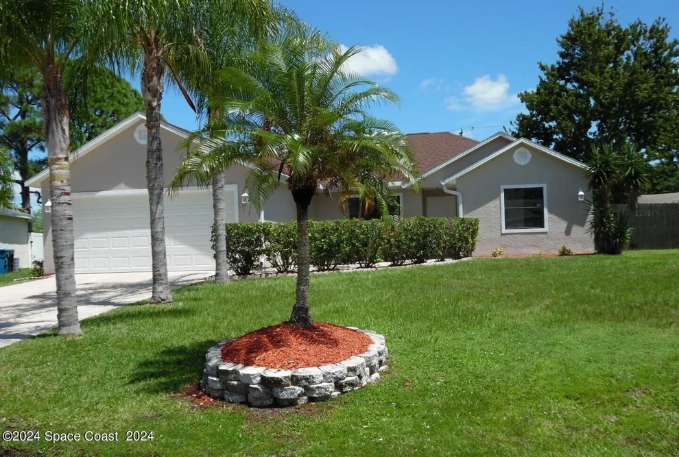 Unit for sale at 797 Agena Avenue NW, Palm Bay, FL 32907