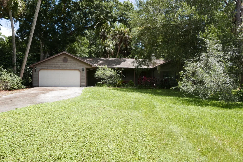 Unit for sale at 666 Hammock Road, Melbourne Village, FL 32904