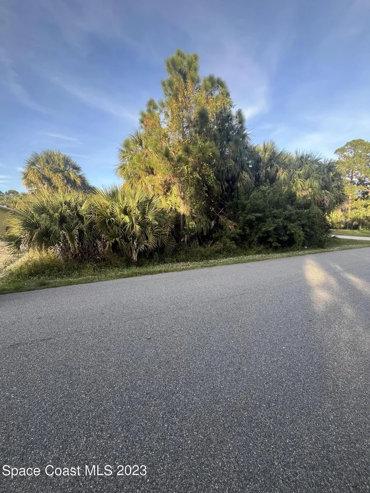 Unit for sale at 1981 Missouri Road NW, Palm Bay, FL 32907