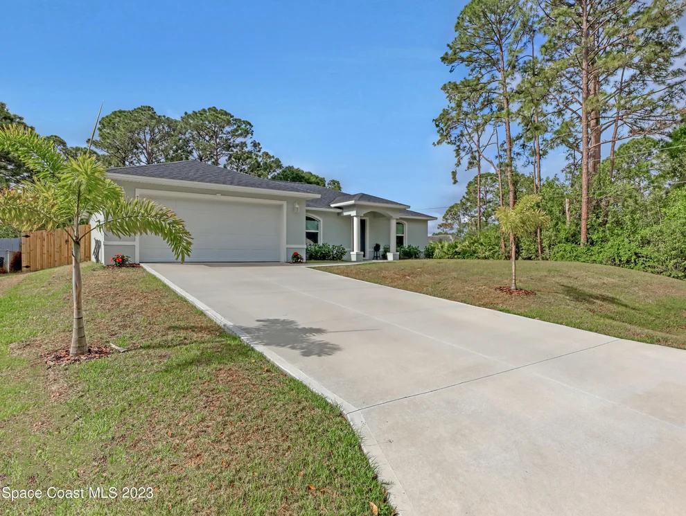 Unit for sale at 260 Antiquera Street SE, Palm Bay, FL 32909