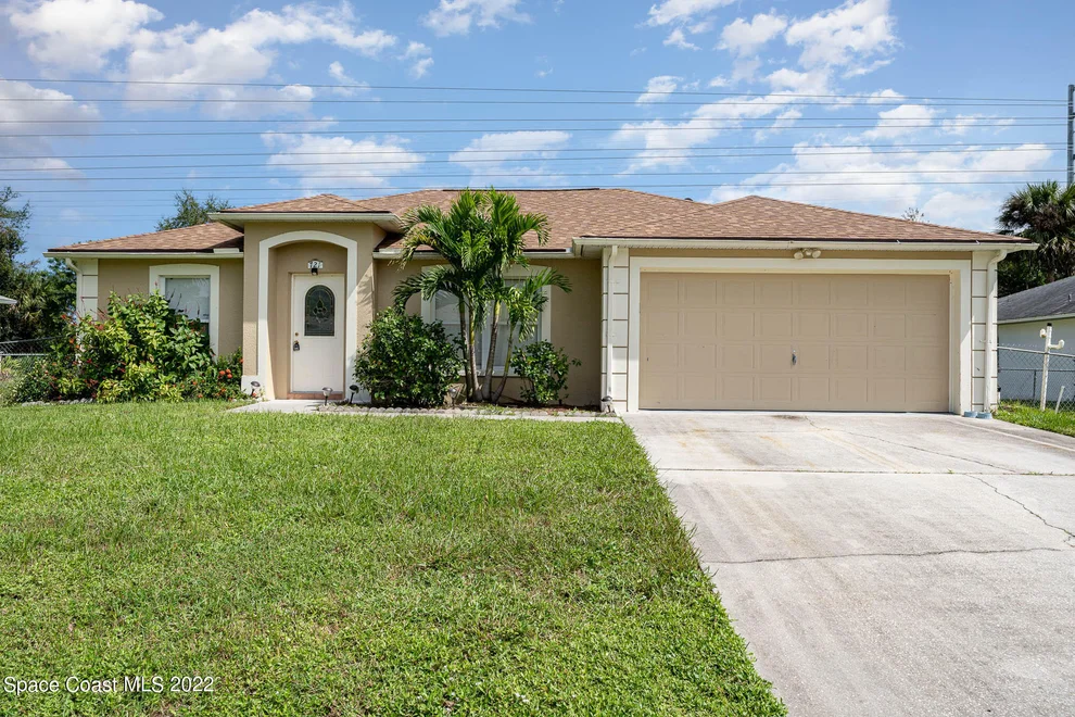 Unit for sale at 721 Glencove Avenue NW, Palm Bay, FL 32907