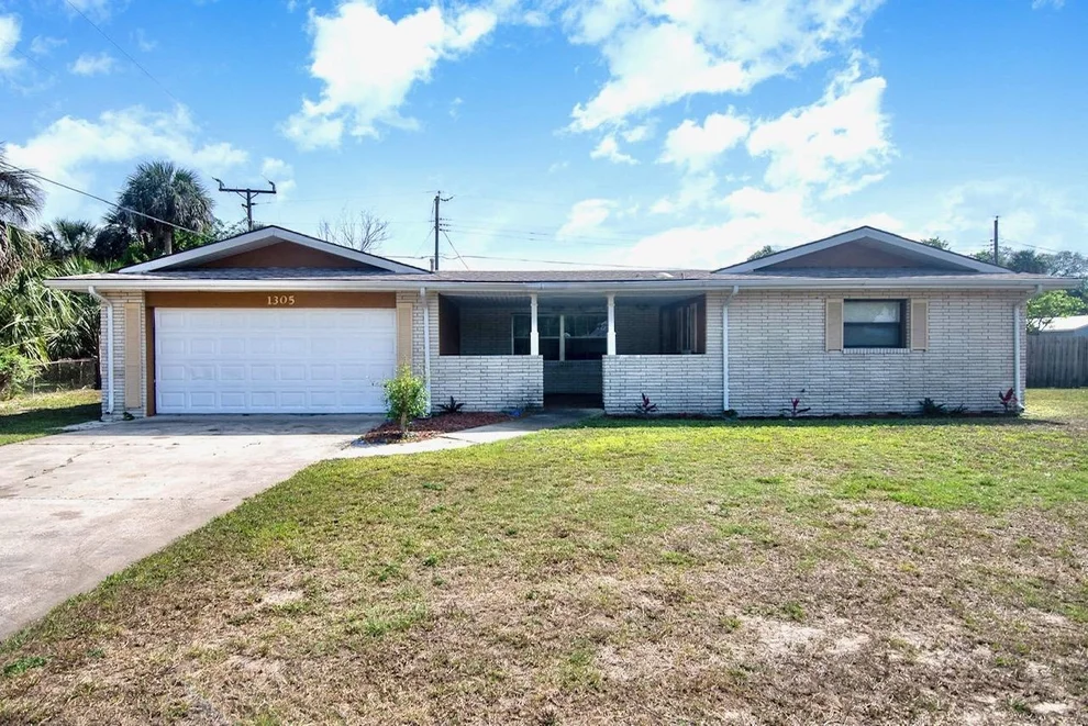 Unit for sale at 1305 Country Club Boulevard, Titusville, FL 32780