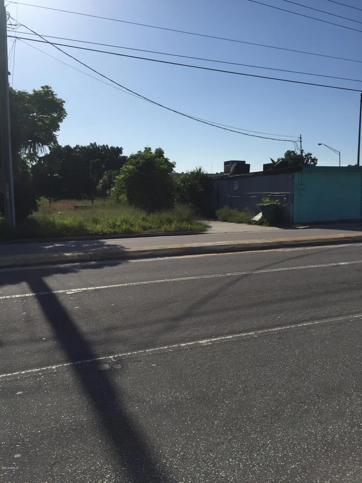 Unit for sale at 10 N Tropical Trail, Merritt Island, FL 32952