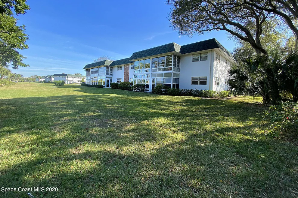 Unit for sale at 2800 Indian River Boulevard, Vero Beach, FL 32960