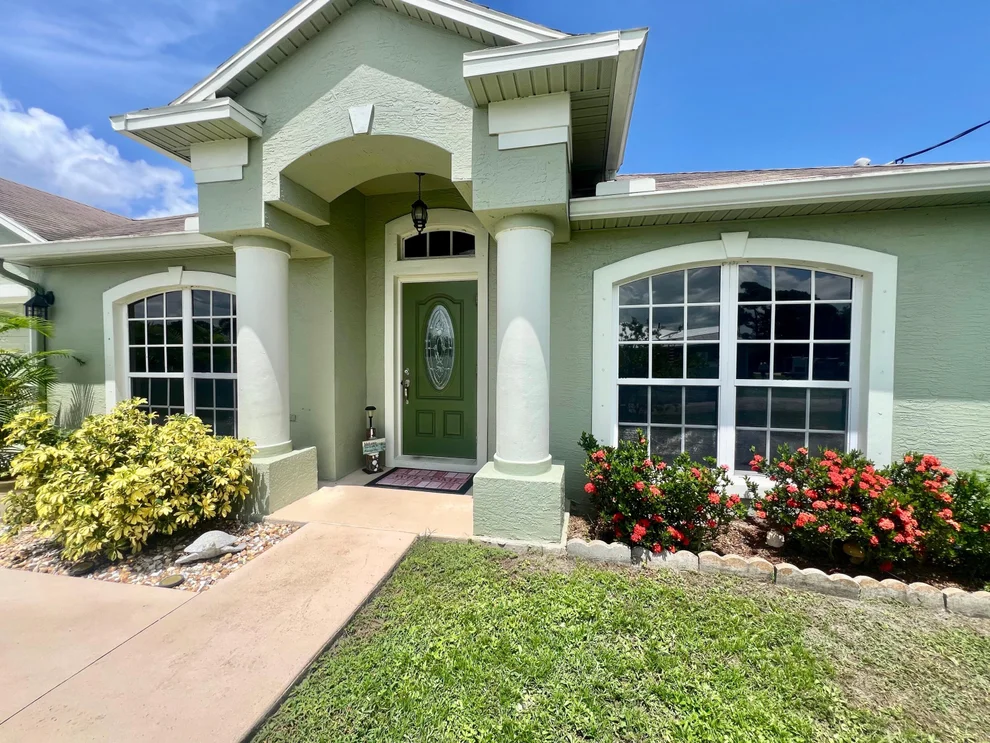 Unit for sale at 2513 SW Fondura Road, Port St. Lucie, FL 34953