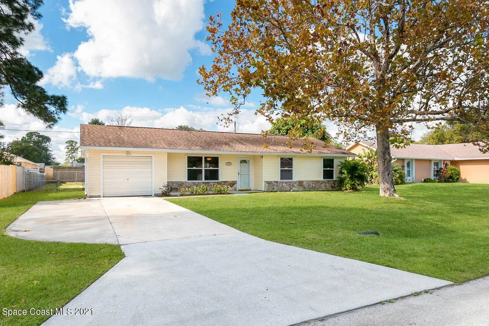 Unit for sale at 188 Oakcrest Avenue NE, Palm Bay, FL 32907