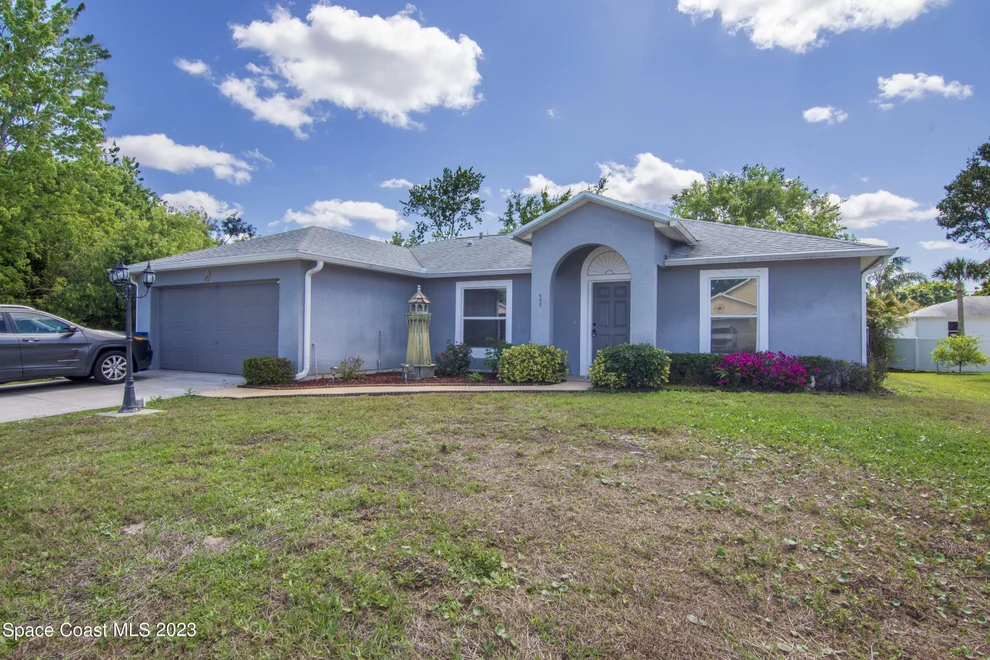 Unit for sale at 950 Montrose Avenue, Sebastian, FL 32958