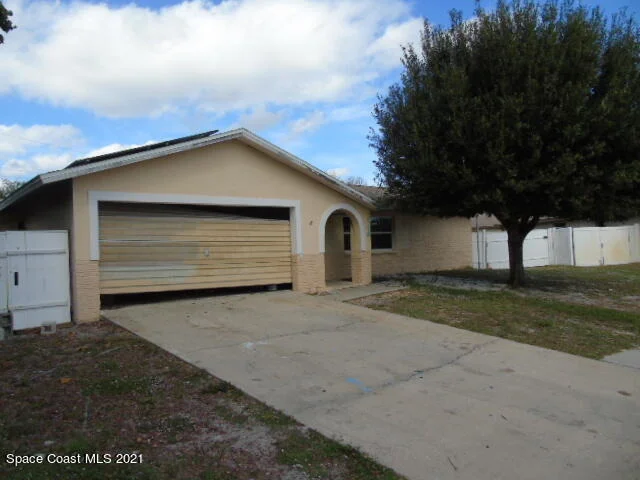 Unit for sale at 646 Ford Circle W, Melbourne, FL 32935