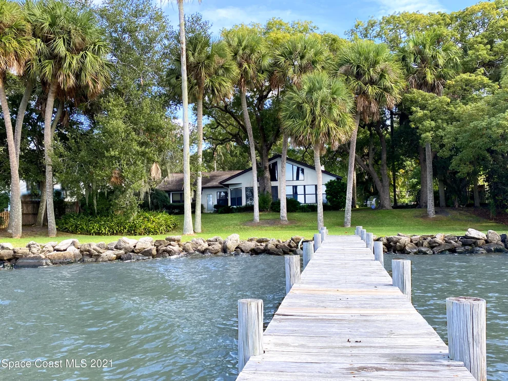Unit for sale at 935 N Tropical Trail, Merritt Island, FL 32953