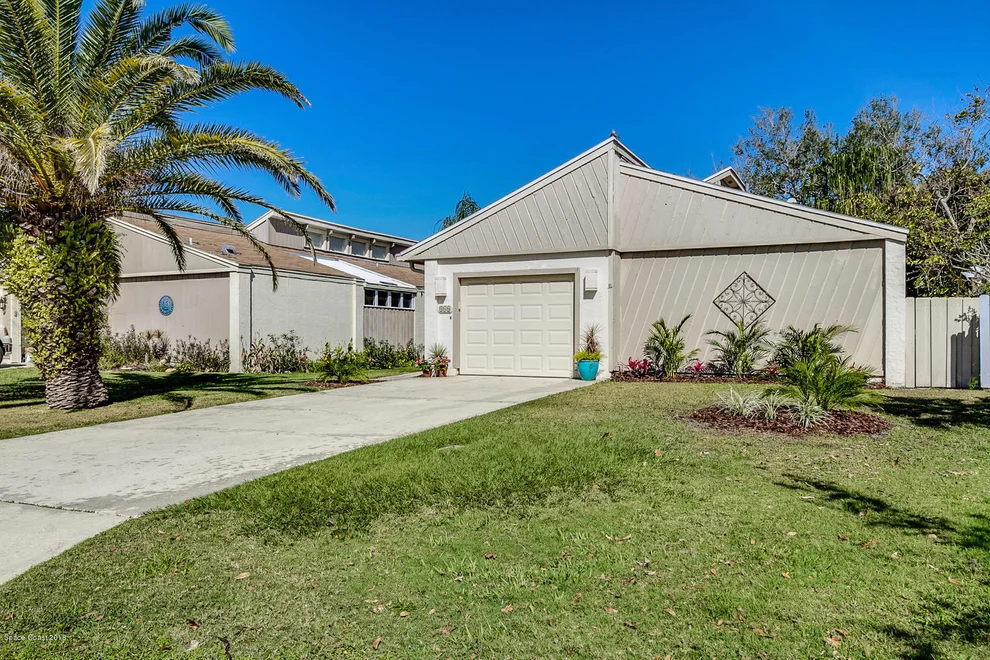 Unit for sale at 460 Willow Tree Drive, Melbourne, FL 32940