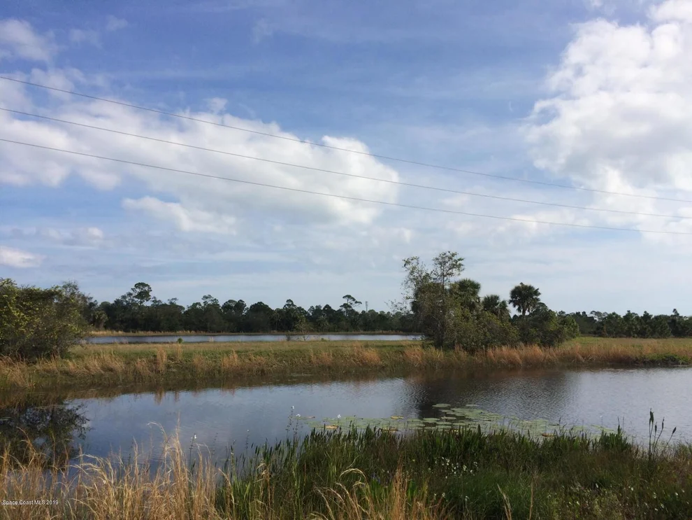 Unit for sale at 2393 Westhorpe Drive, Malabar, FL 32950