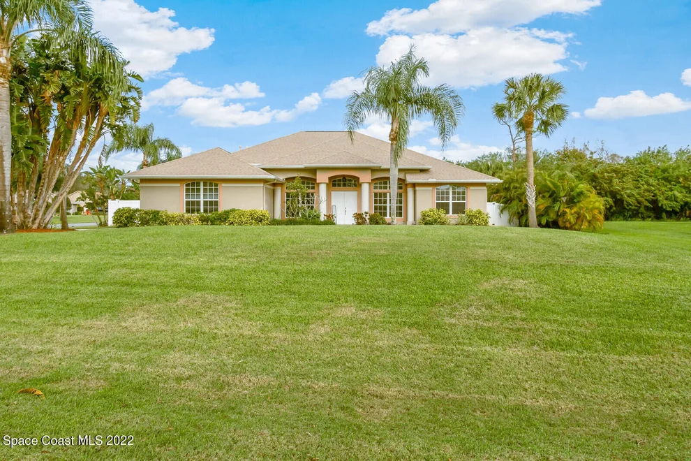 Unit for sale at 3685 Shady Run Road, Melbourne, FL 32934