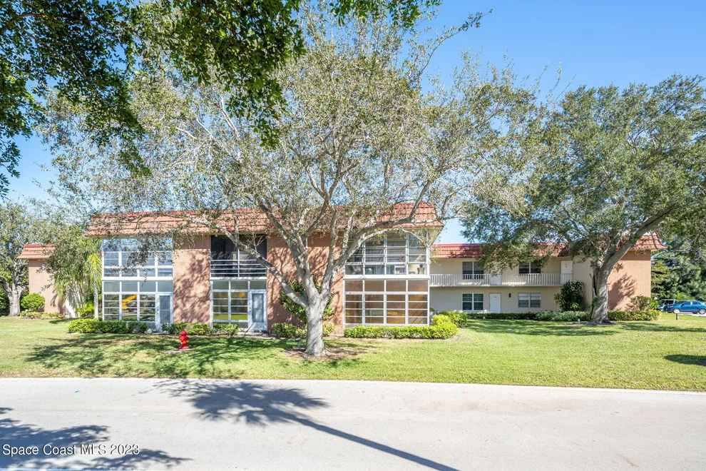 Unit for sale at 51 Woodland Drive, Vero Beach, FL 32962