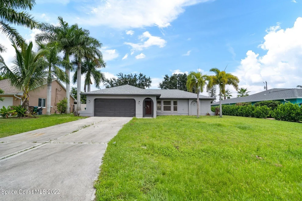 Unit for sale at 1717 SE 8th Street, Cape Coral, FL 33993