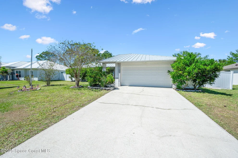 Unit for sale at 687 Di Lido Street NE, Palm Bay, FL 32907