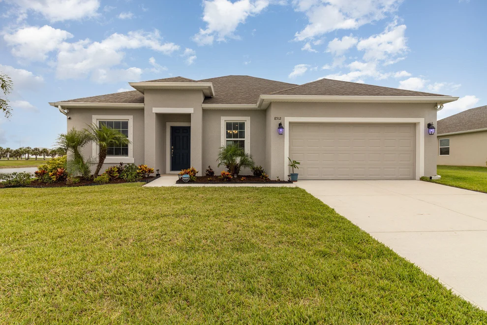 Unit for sale at 8512 Laguna Circle, Micco, FL 32976