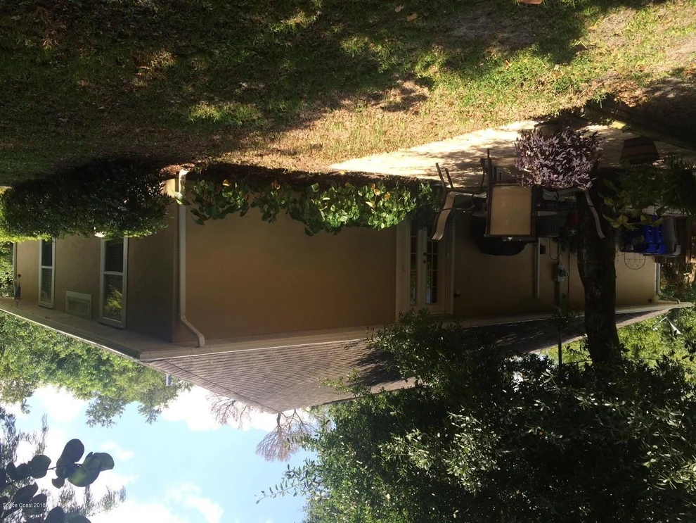 Unit for sale at 1305 26th Court SW, Vero Beach, FL 32962