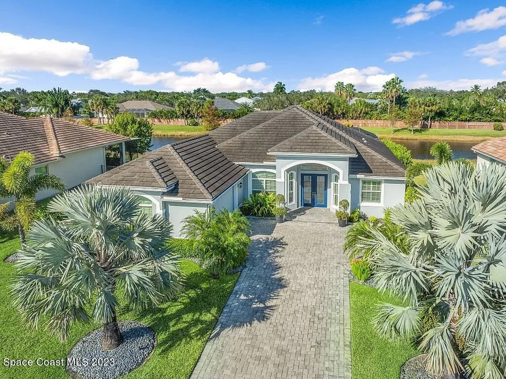 Unit for sale at 4769 Four Lakes Circle SW, Vero Beach, FL 32968