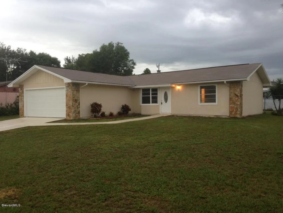 Unit for sale at 742 NW Aachen Avenue, Palm Bay, FL 32907