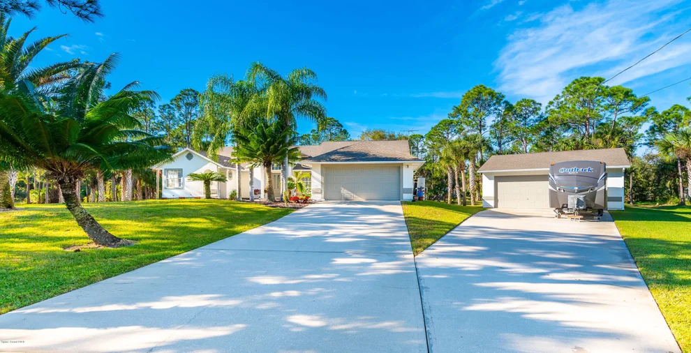 Unit for sale at 3890 Laurens Avenue, Grant-Valkaria, FL 32950