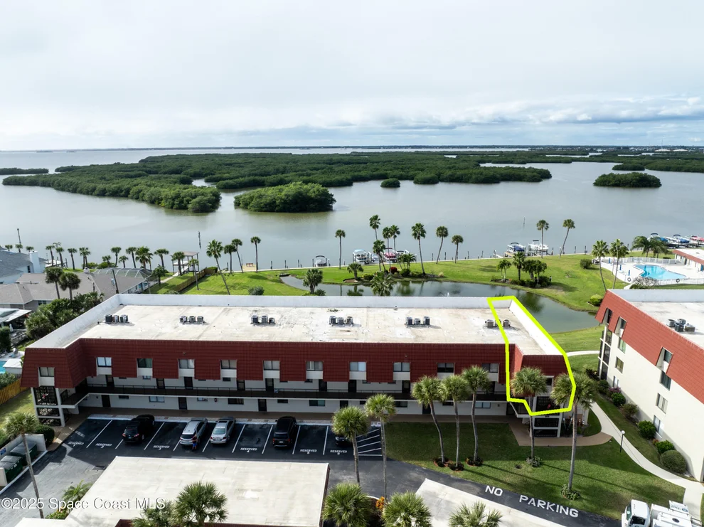 Unit for sale at 800 S Brevard Avenue, Cocoa Beach, FL 32931