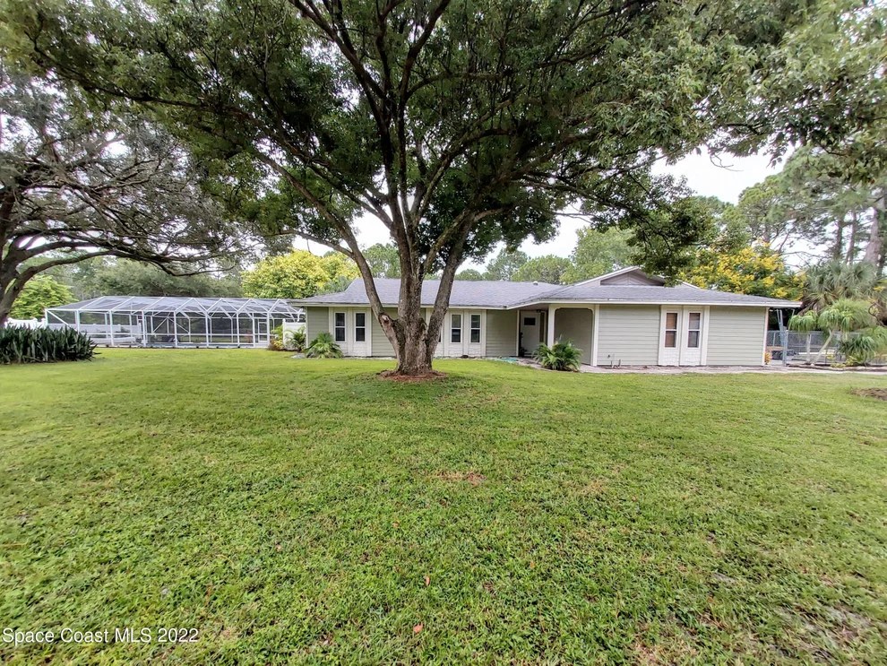 Unit for sale at 1505 Pinetree Lane NW, Palm Bay, FL 32907