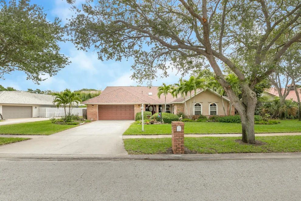 Unit for sale at 654 Hummingbird Drive, Indialantic, FL 32903