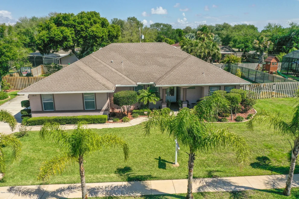 Unit for sale at 1212 Curry-Dell Lane, Merritt Island, FL 32952
