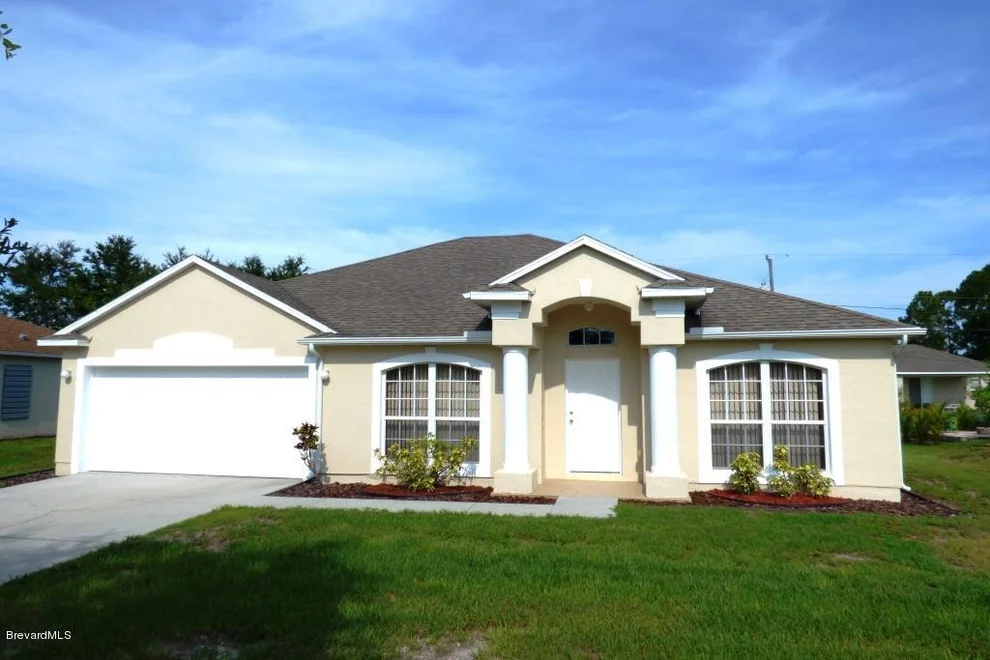 Unit for sale at 8355 103rd Court, Vero Beach, FL 32967
