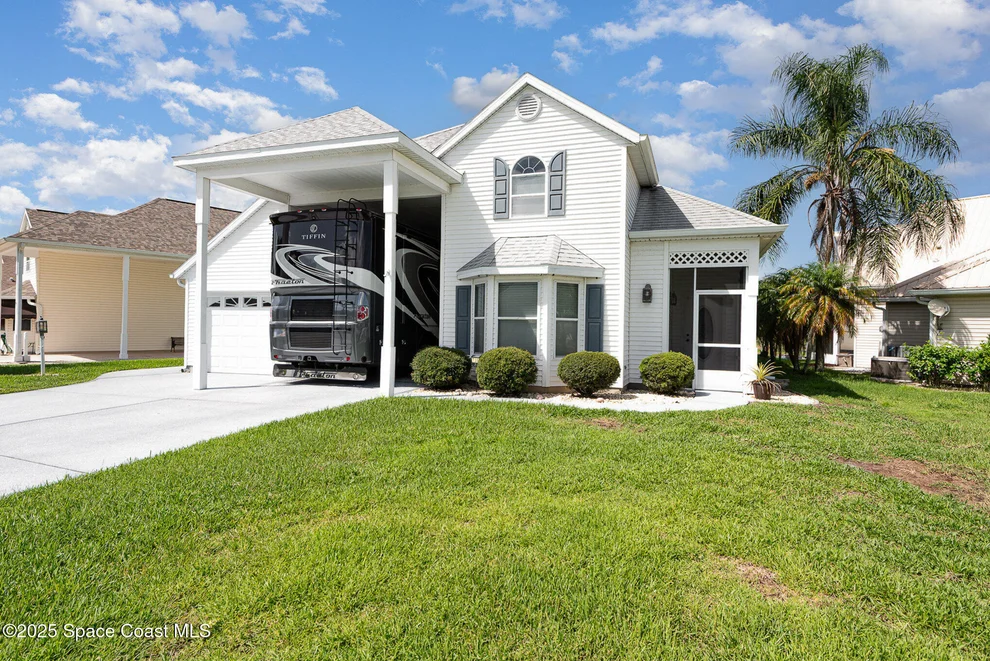Unit for sale at 733 Plantation Drive, Titusville, FL 32780