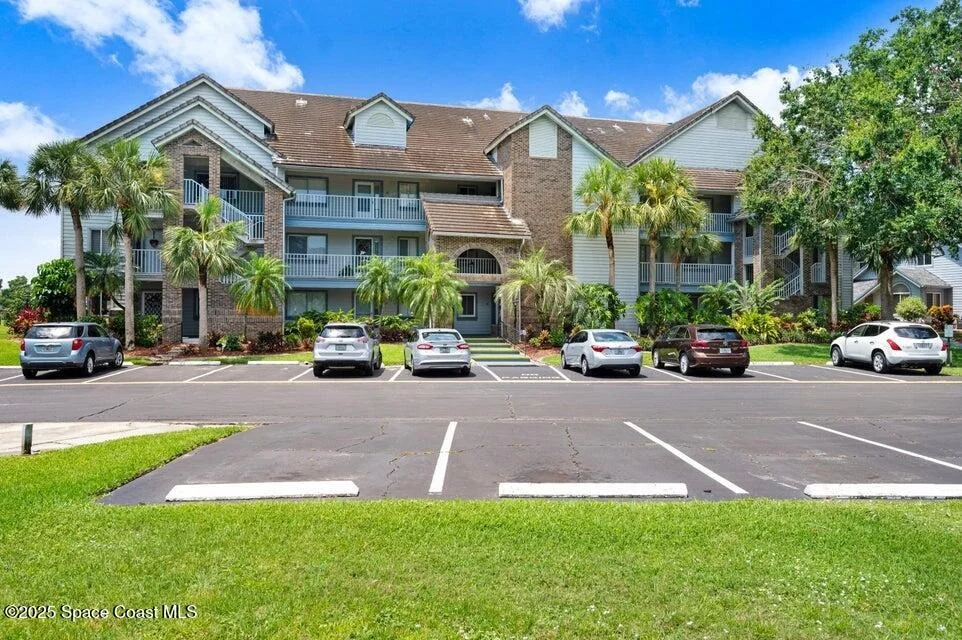 Unit for sale at 575 Shadow Wood Lane, Titusville, FL 32780