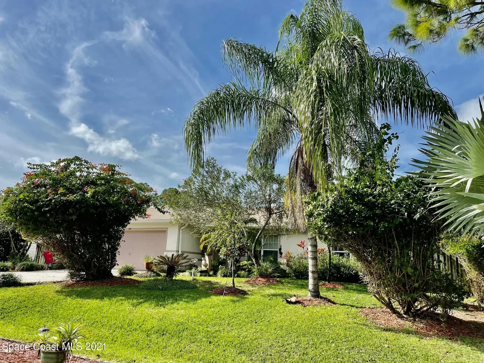 Unit for sale at 188 Hilton Avenue NW, Palm Bay, FL 32907