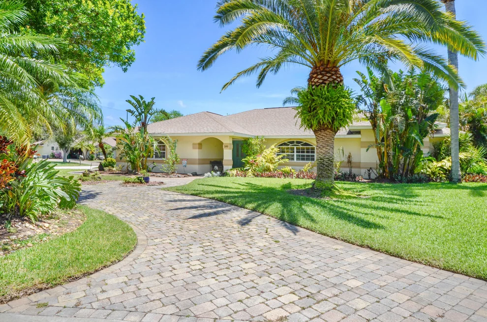 Unit for sale at 200 River Road Circle, Rockledge, FL 32955