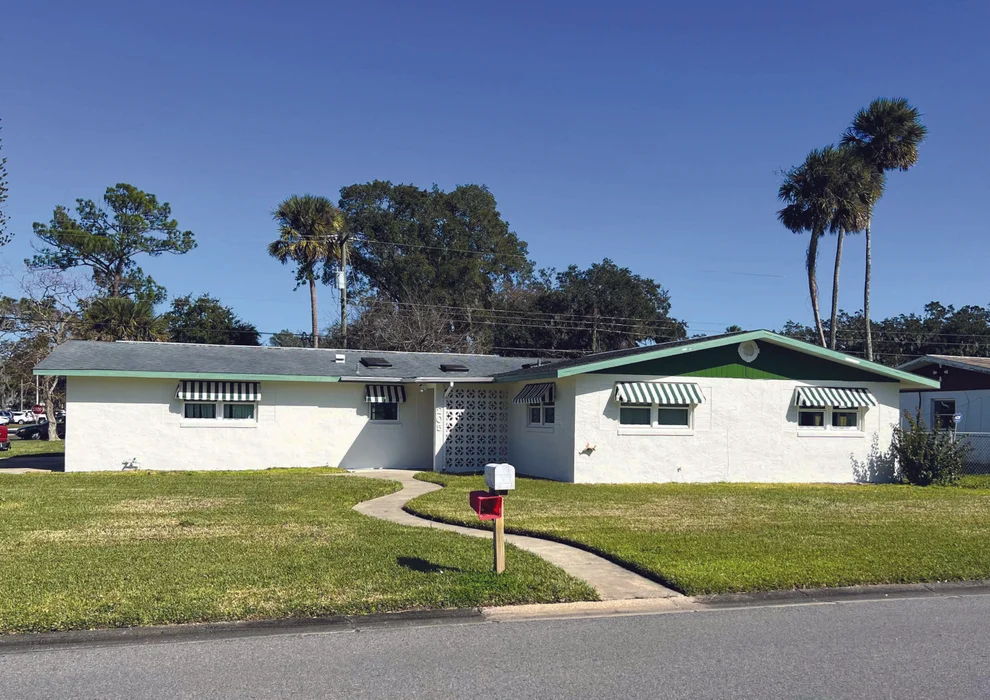 Unit for sale at 2205 Oriole Lane, South Daytona, FL 32119