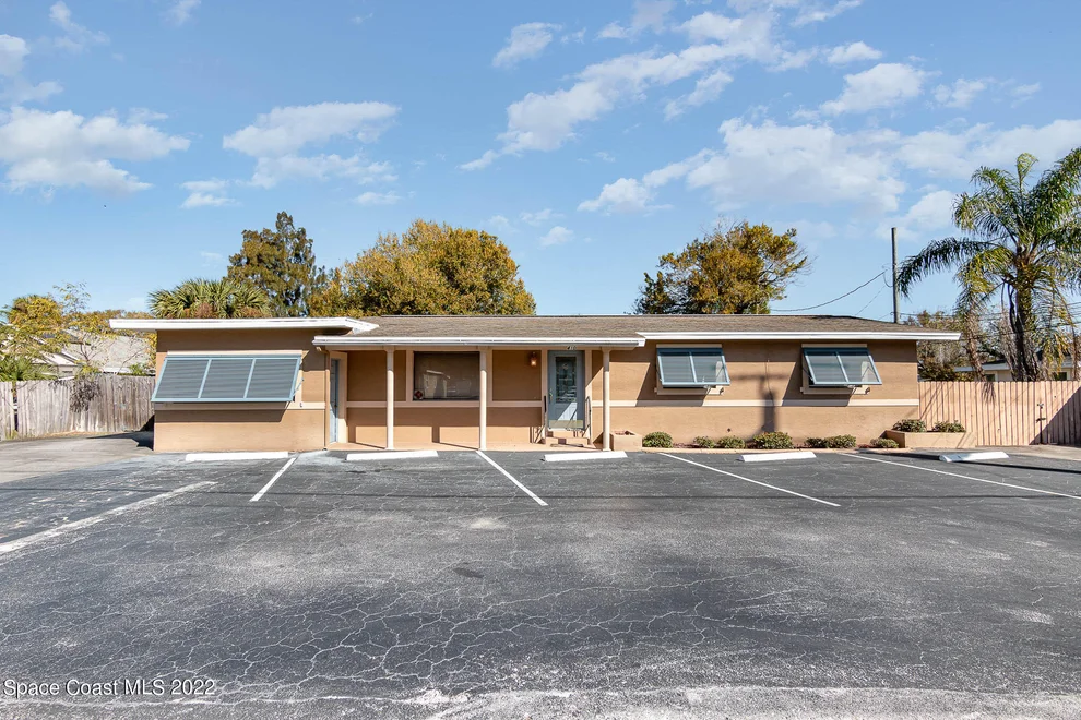 Unit for sale at 410 W Merritt Avenue, Merritt Island, FL 32953