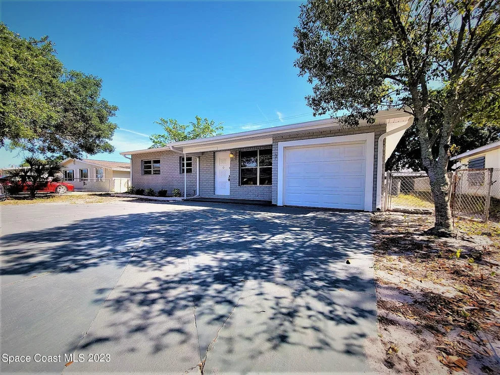Unit for sale at 2223 Smathers Circle S, Melbourne, FL 32935