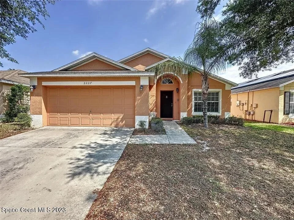 Unit for sale at 2227 Royal Ridge Drive, Davenport, FL 33896