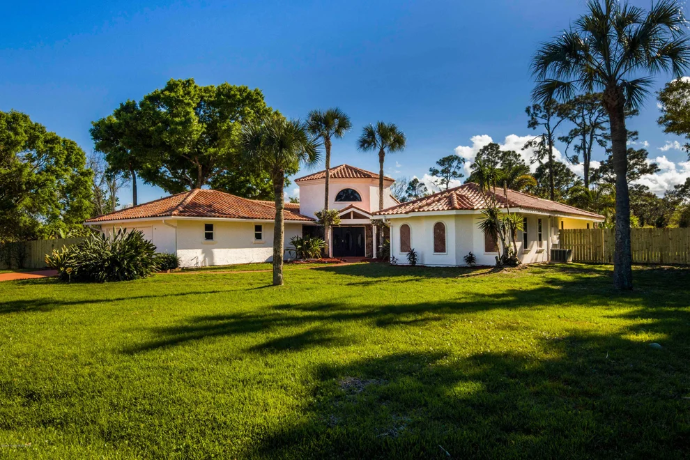 Unit for sale at 3225 Fairview Drive, Melbourne, FL 32934