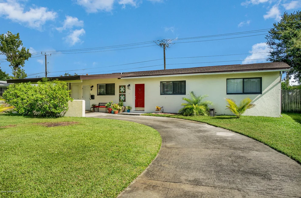 Unit for sale at 932 Glenmore Circle, Melbourne, FL 32901
