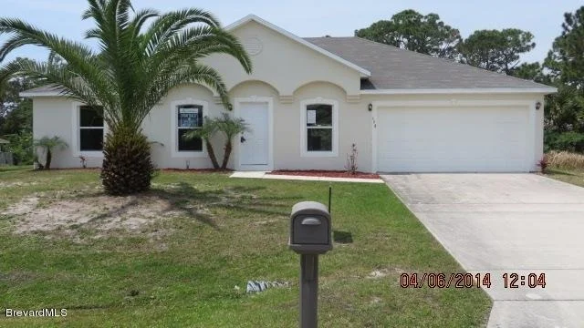 Unit for sale at 598 SW Estes Avenue, Palm Bay, FL 32908