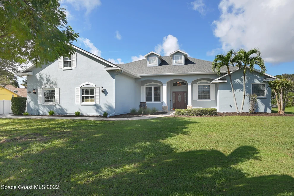Unit for sale at 2575 S Courtenay Parkway, Merritt Island, FL 32952